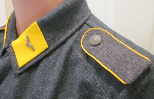German WWII Luftwaffe Issue Enlisted Fliegerbluse — image 5