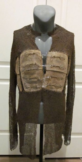 Indo Persian Chain Mail Hauberk, 15th-18th Century — image 2