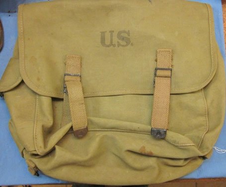 US WWII Musette Bag, Rubberized, 1943 — image 2