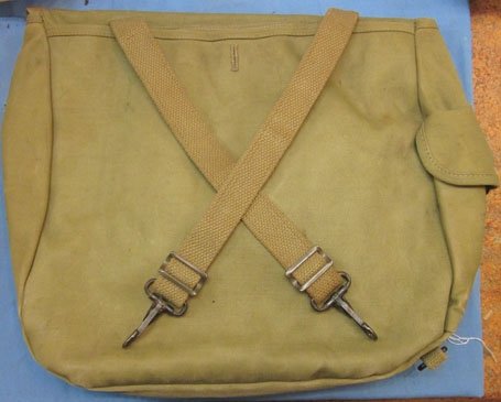 US WWII Musette Bag, Rubberized, 1943 — image 3