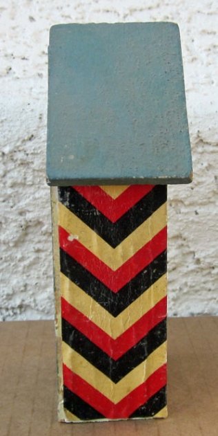 German WWI Era, Elastolin-Lineol Guard Shack — image 4