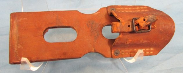  Japanese WWII Late War, Large Size, Rubberized Type 30 Bayonet Frog — image 2