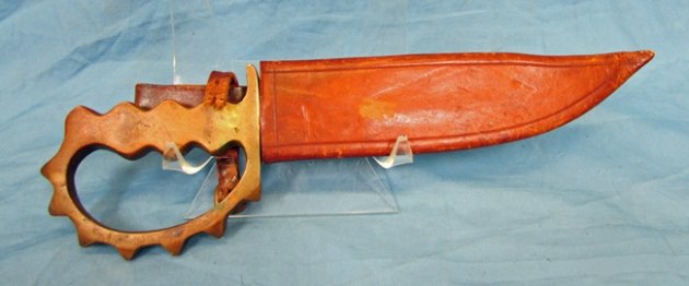  US WWII Australian Made Fighting Knife & Scabbard — image 2