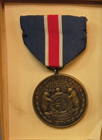 US WWI State of Missouri Victory Medal, Original Box — image 2