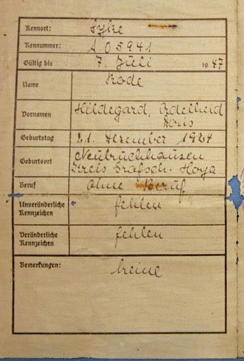 German WWII BDM Girl Identity Card — image 3