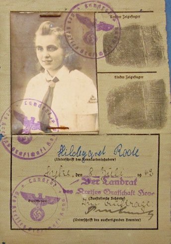 German WWII BDM Girl Identity Card — image 4