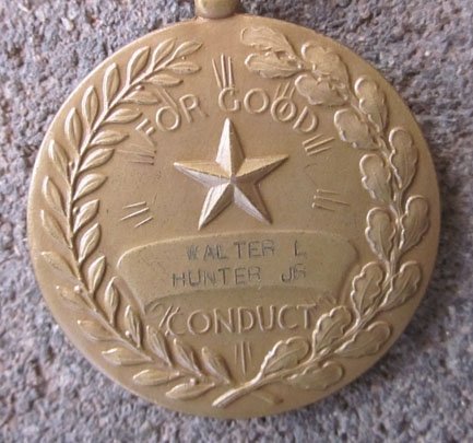 US WWII Army Slot Brooch Good Conduct Medal, Named — image 3