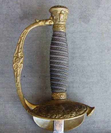 US Indian War Era, 1860 Staff Officers Sword, Etched Blade — image 2