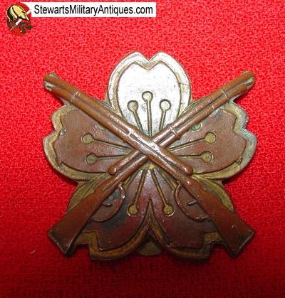  Japanese WWII M1887 3rd Class Marksmanship Badge — image 4