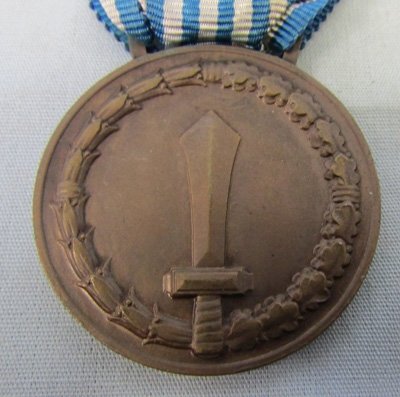  Italian WWII Bronze Command Long Service Medal — image 4