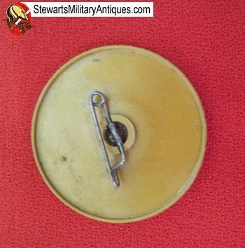  German WWII Bakelite WHW 1934-35 Tinnie — image 2