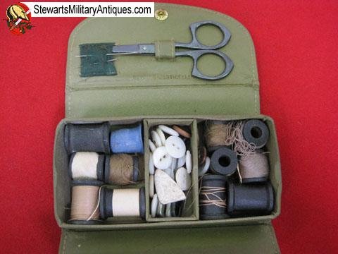  US WWII Soldiers Housewife Sewing Kit — image 3