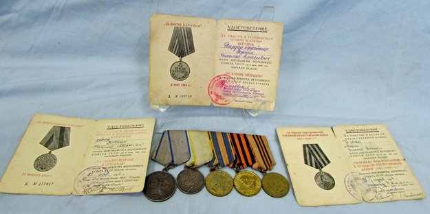 Soviet WWII 5 Place Medal Bar, & Three Documents, Same Soldier — image 6