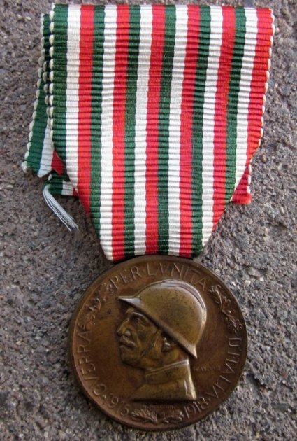  Italian WWI War Medal — image 2