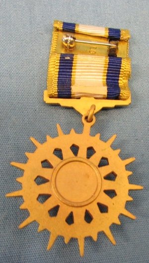  US Cold War Era Air Force Distinguished Service Medal, Miniature — image 3