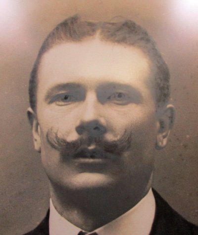  Belgian WWI, Identified, 13 Piece Medal & Photograph Lot — image 4