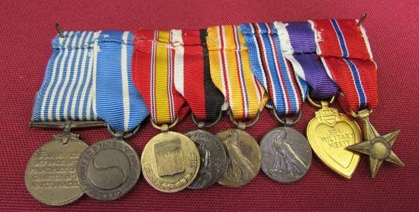  US WWII-Korean War, 8 Place Miniature Medal Bar — image 4