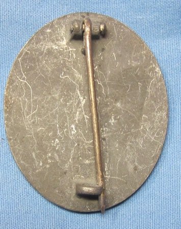 German WWII Silver Wound Badge, Zinc — image 3