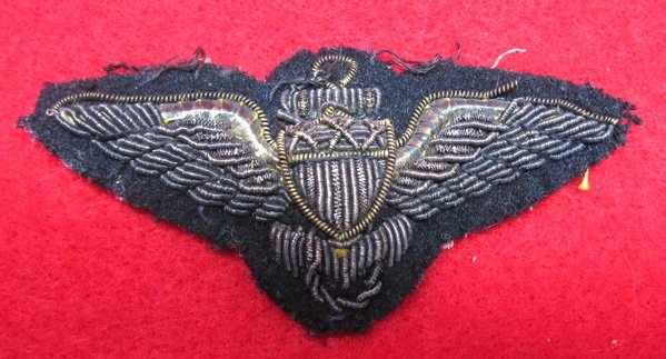 US WWII Navy Pilot Wing, Gold Wire Embroidery On Blue Wool — image 2