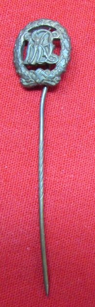German WWII Bronze DRL Sports Badge Stickpin, Wernstein Jena — image 2