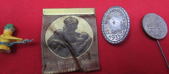 German WWII Tinnie & WHH Lot of 11 Pieces — image 4