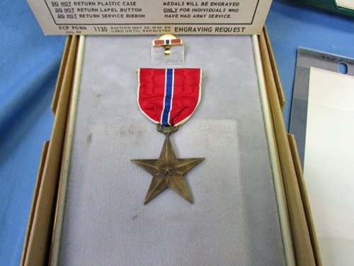  US Vietnam War, Bronze Star & Document Grouping, 4th Division — image 3