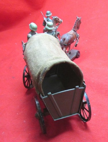 German WWII Elastolin-Lineol Horsedrawn Army Wagon with 3 Soldiers — image 6