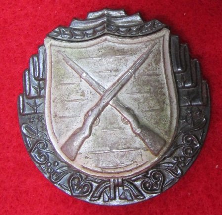 Czech WWII Infantry Marksmanship Badge, Silver Class — image 3