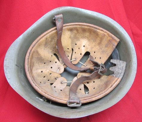 Czech Cold War Era VZ53 Steel Helmet, Complete — image 3