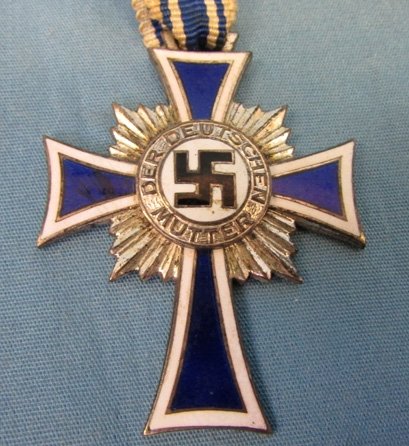  German WWII Mothers Cross in Silver — image 3