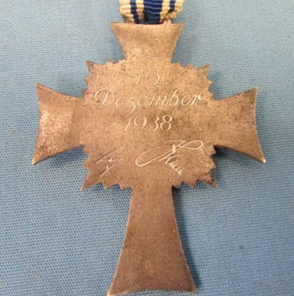  German WWII Mothers Cross in Silver — image 4