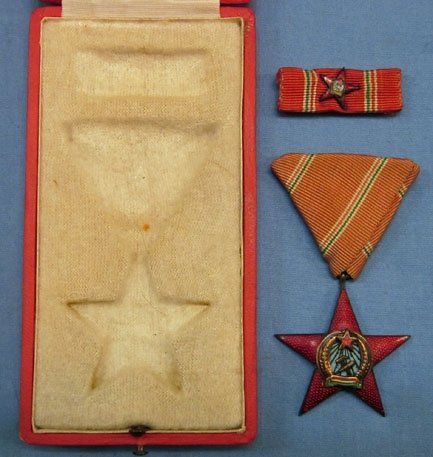 Hungarian, Cold War Era, Order of Merit, Bronze Class, Cased 1949 — image 3