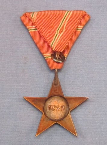 Hungarian, Cold War Era, Order of Merit, Bronze Class, Cased 1949 — image 4