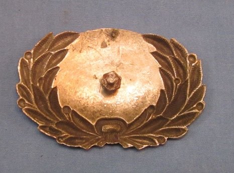 US SAW-WWI Era, Rock Island Arsenal Cap Badge — image 3