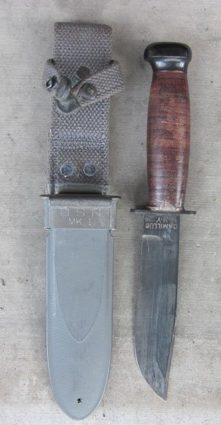US WWII, USN Mk1 Utility Knife, Camillus Mfg, Plastic Pommel — image 5