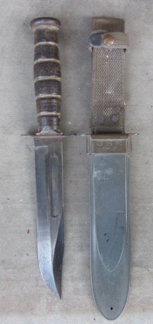 US WWII US Navy Mk2 Utility Knife, Camillus, Plastic Scabbard, Guard Marked — image 5