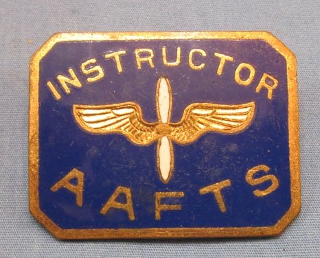 US WWII Army Air Corps AAFTS Instructor Badge — image 2
