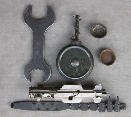 German WWII MG 34 Gunners Kit — image 11