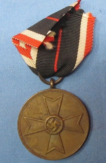German WWII War Merit Medal & Ribbon — image 2