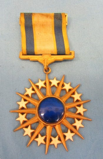  US Cold War Era Air Force Distinguished Service Medal — image 2
