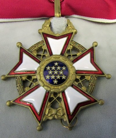 US Cold War Era Legion of Merit Commander Set — image 4