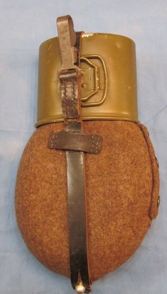 German WWII Wehrmacht M42 Canteen, Complete — image 3