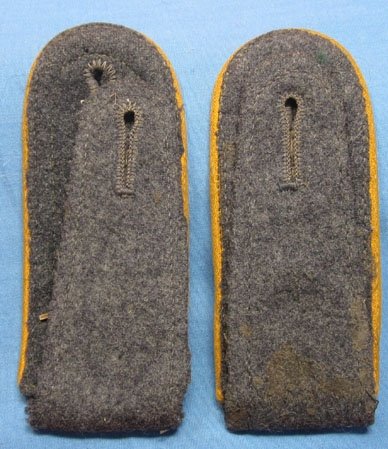 German WWII Luftwaffe Feldwebel Shoulder Straps, Pair, Flight — image 3