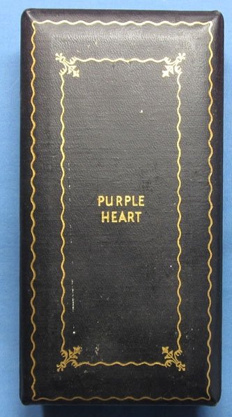 US WWII Slot Brooch Purple Heart, Numbered Edge, Cased — image 3