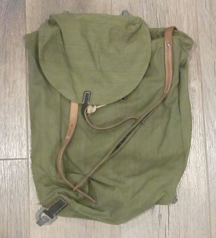 German WWII Heer Artillery Rucksack, Unissued Condition — image 2