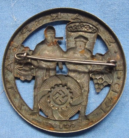 German WWII Kraft Durch Freude Tinnie, Wine District — image 3