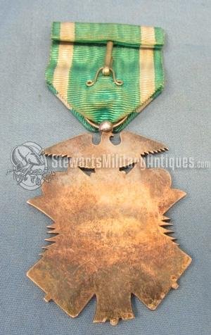 Japanese WWII Order of the Golden Kite 7th Class — image 4