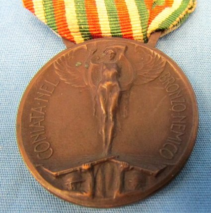  Italian WWI War Medal, 1918 Bar — image 5
