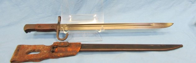  Japanese WWII Type 30 Bayonet Nagoya Hourglass, With Leather Frog — image 4