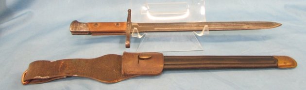  Italian WWII M1891 Carcano Bayonet & Frog — image 3